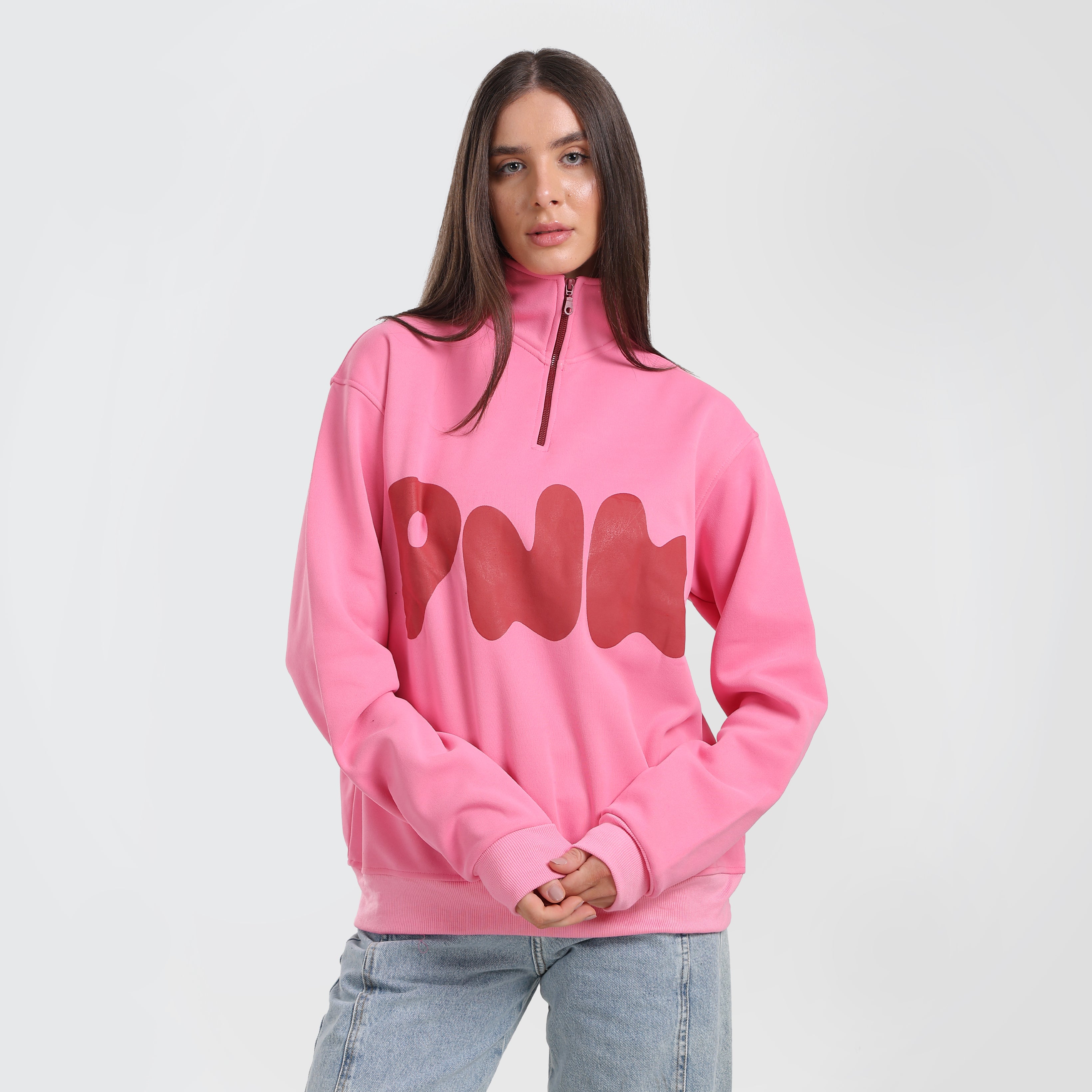 Pink Quarter-Zip Pullover مع طباعة جريئة "PNK"-ملابس شارع غير رسمية للنساء